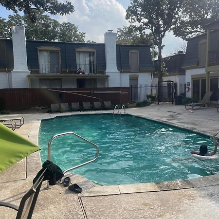 Rafeal Apartment Houston Bagian luar foto