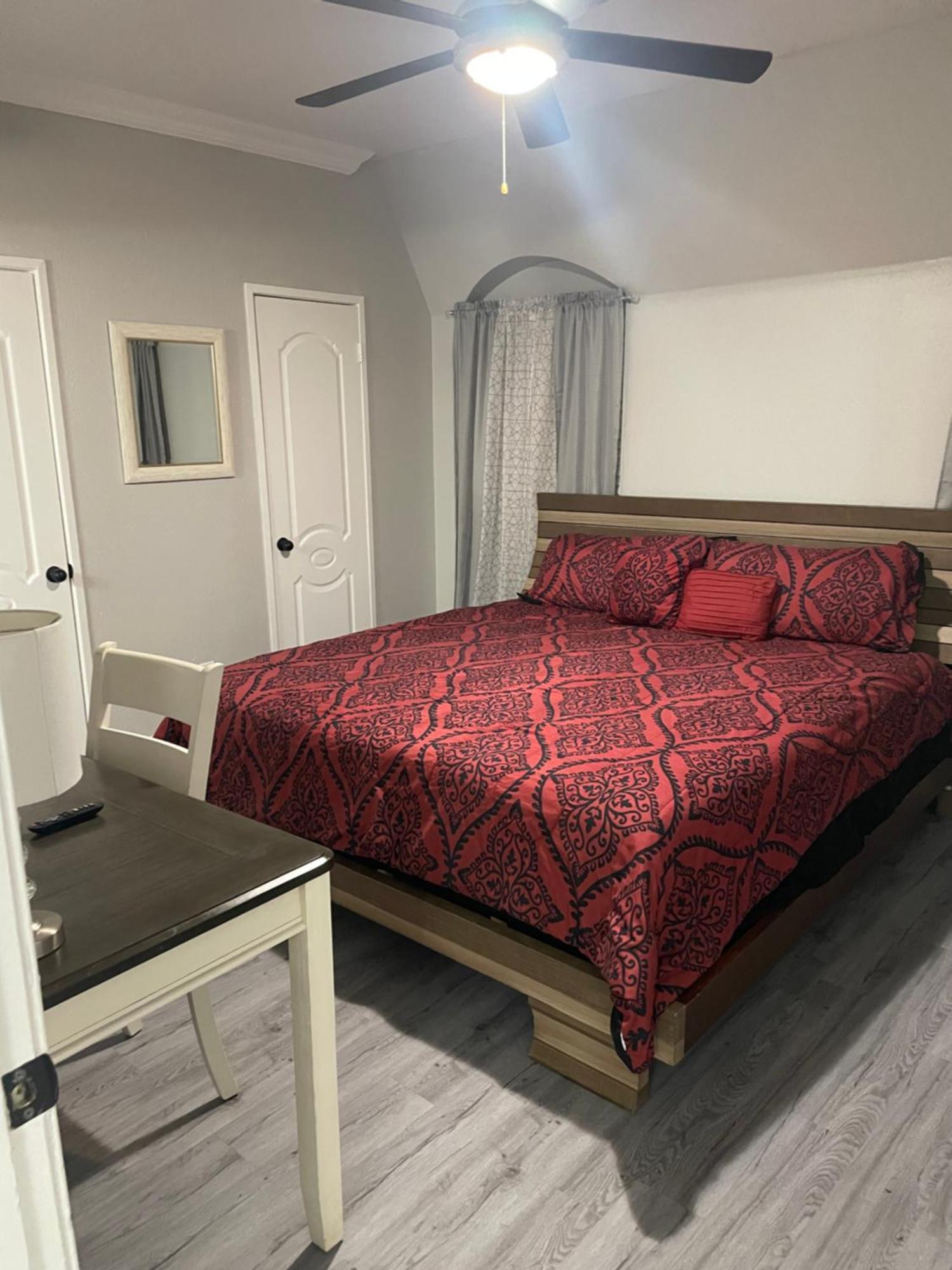 Rafeal Apartment Houston Bagian luar foto